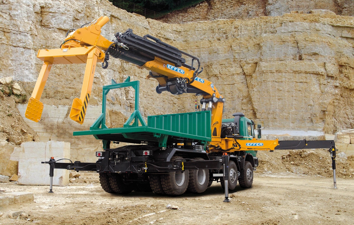 Cantoni S.p.A. Hydraulic cranes